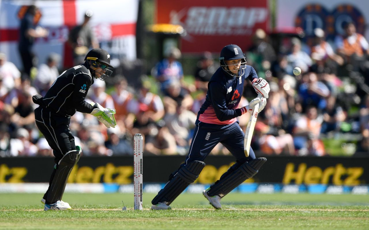 Joe Root plays from deep in his crease, New Zealand v England, 4th ODI, Dunedin, March 7, 2018