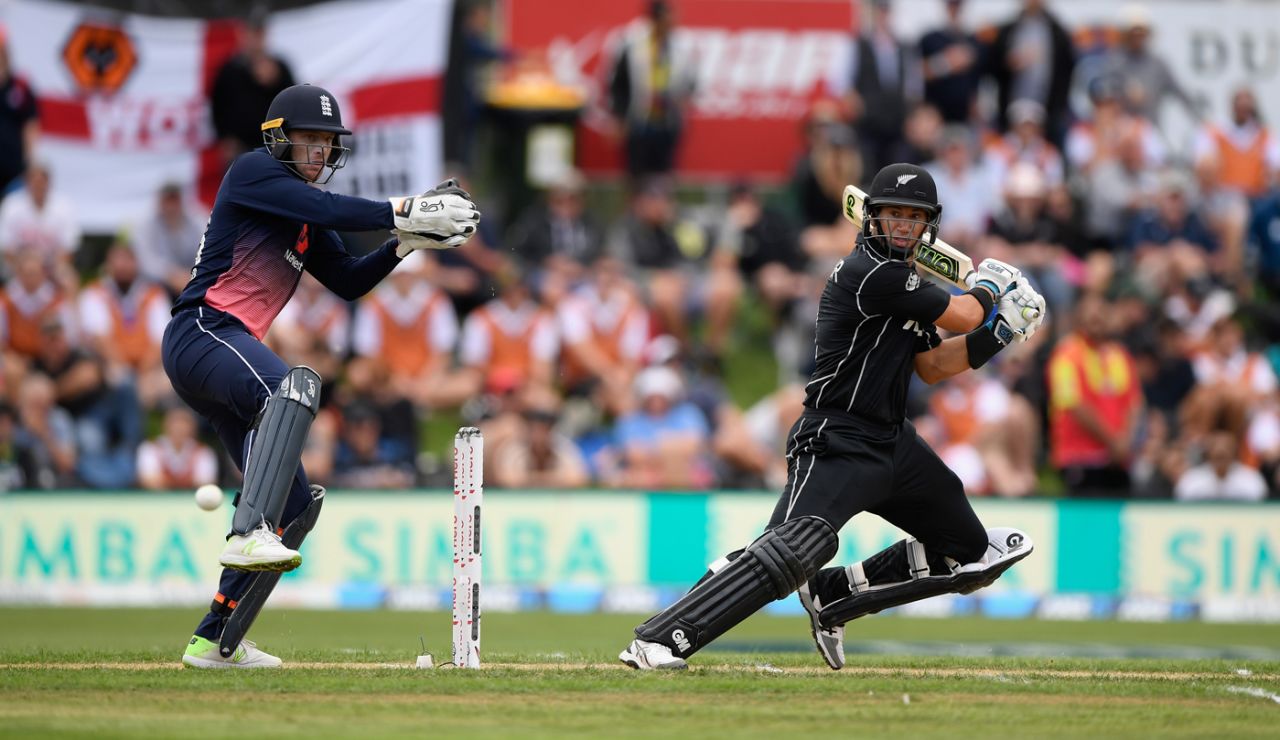 Ross Taylor cuts one away, New Zealand v England, 4th ODI, Dunedin, March 7, 2018