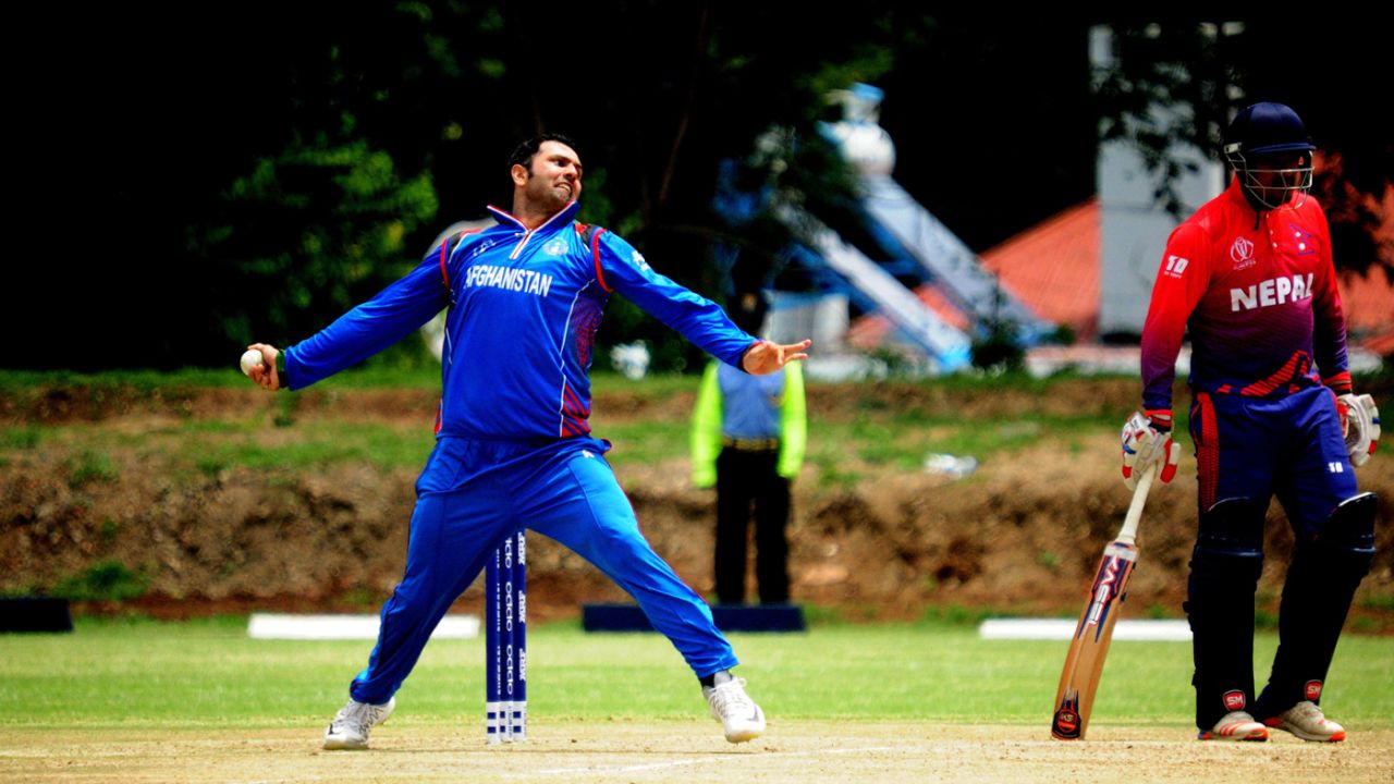 Mohammad Nabi in his delivery stride, Afghanistan v Nepal, ICC World Cup Qualifier 2018, Bulawayo, March 10, 2018