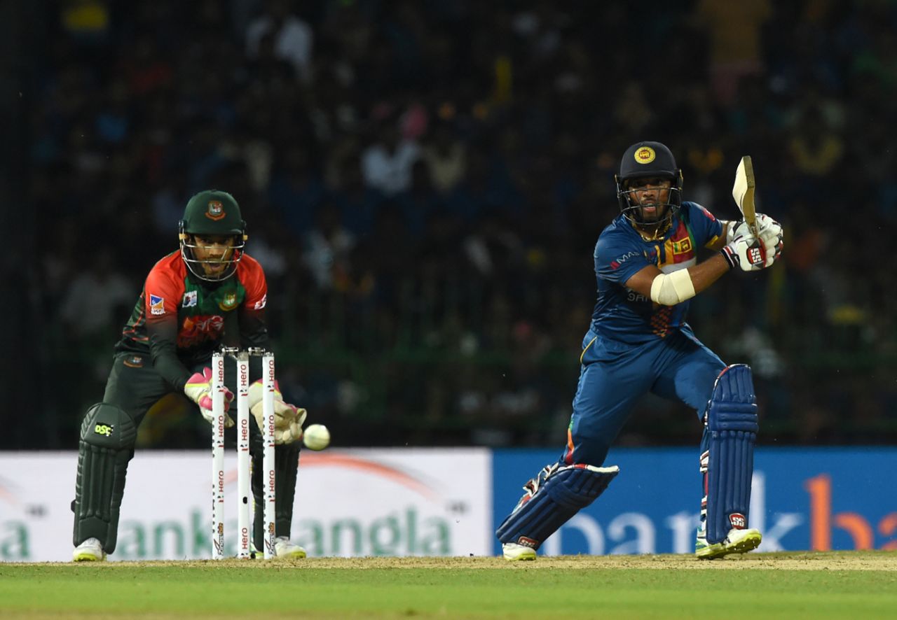 Kusal Mendis drives one through the covers, Bangladesh v Sri Lanka, Nidahas T20I Tri-series, Colombo, March 10, 2018