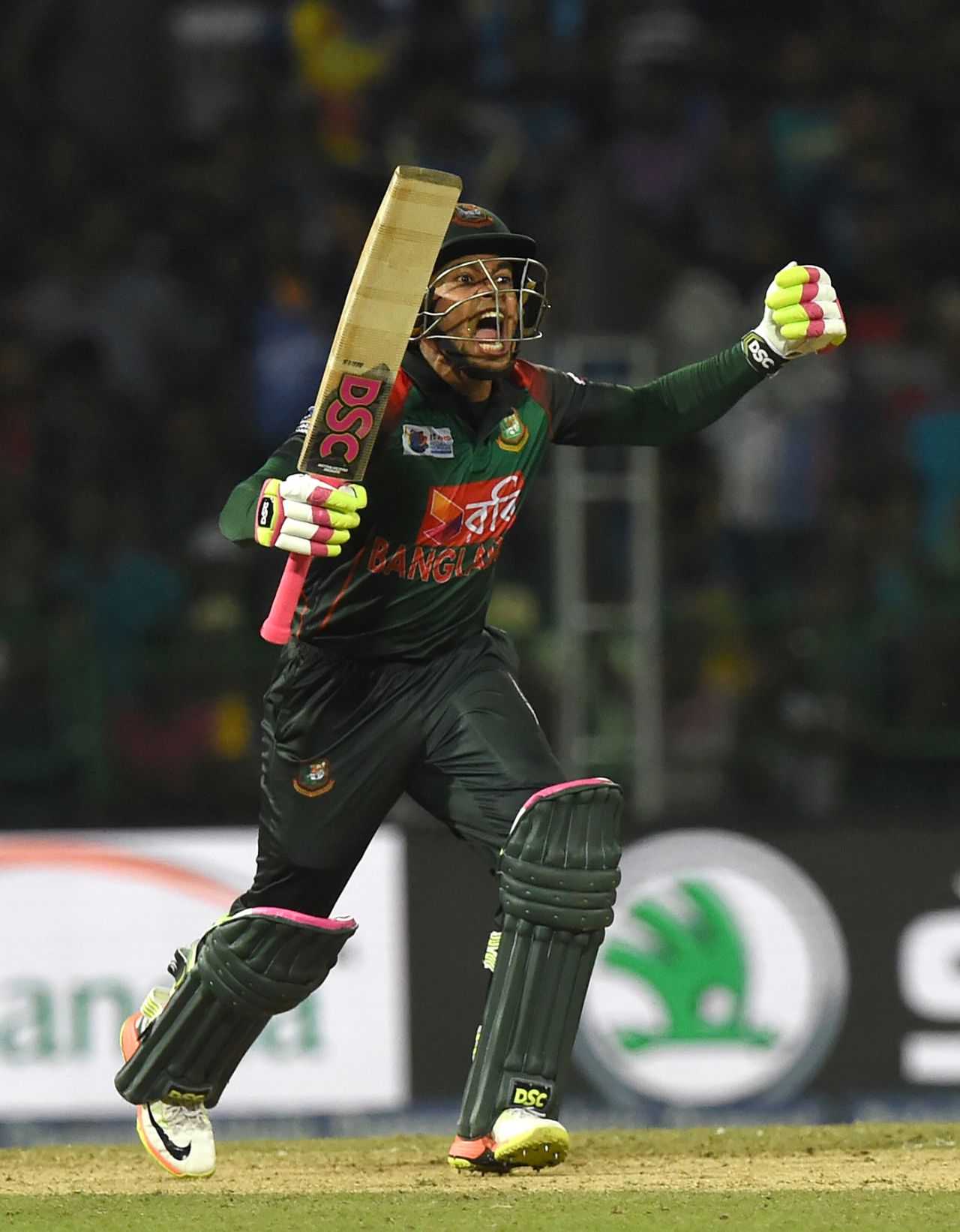 Mushfiqur Rahim is stoked upon hitting the winning runs, Bangladesh v Sri Lanka, Nidahas T20I Tri-series, Colombo, March 10, 2018