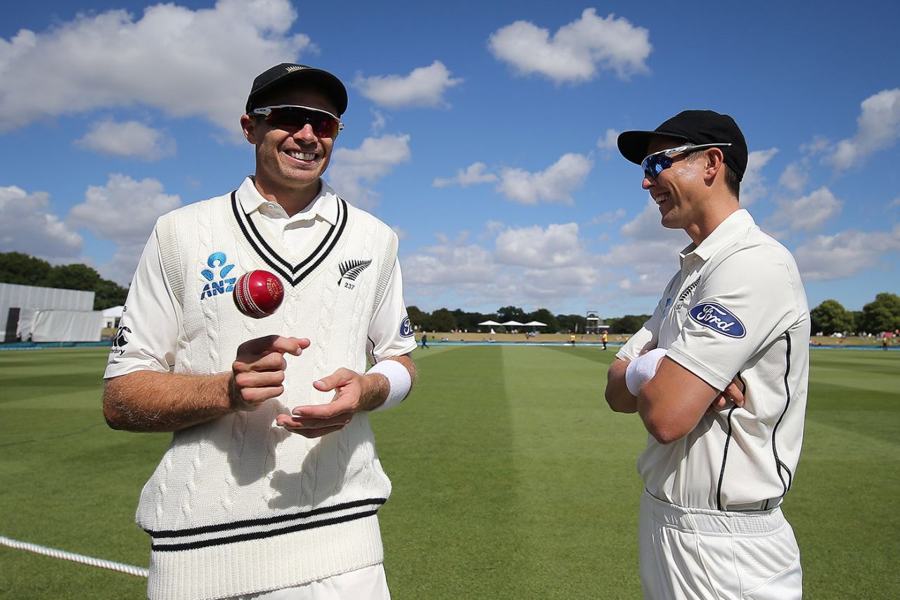Tim Southee and Trent Boult before the start of play, New Zealand v Bangladesh, 1st Test, Christchurch, 1st day, January 20, 2017
