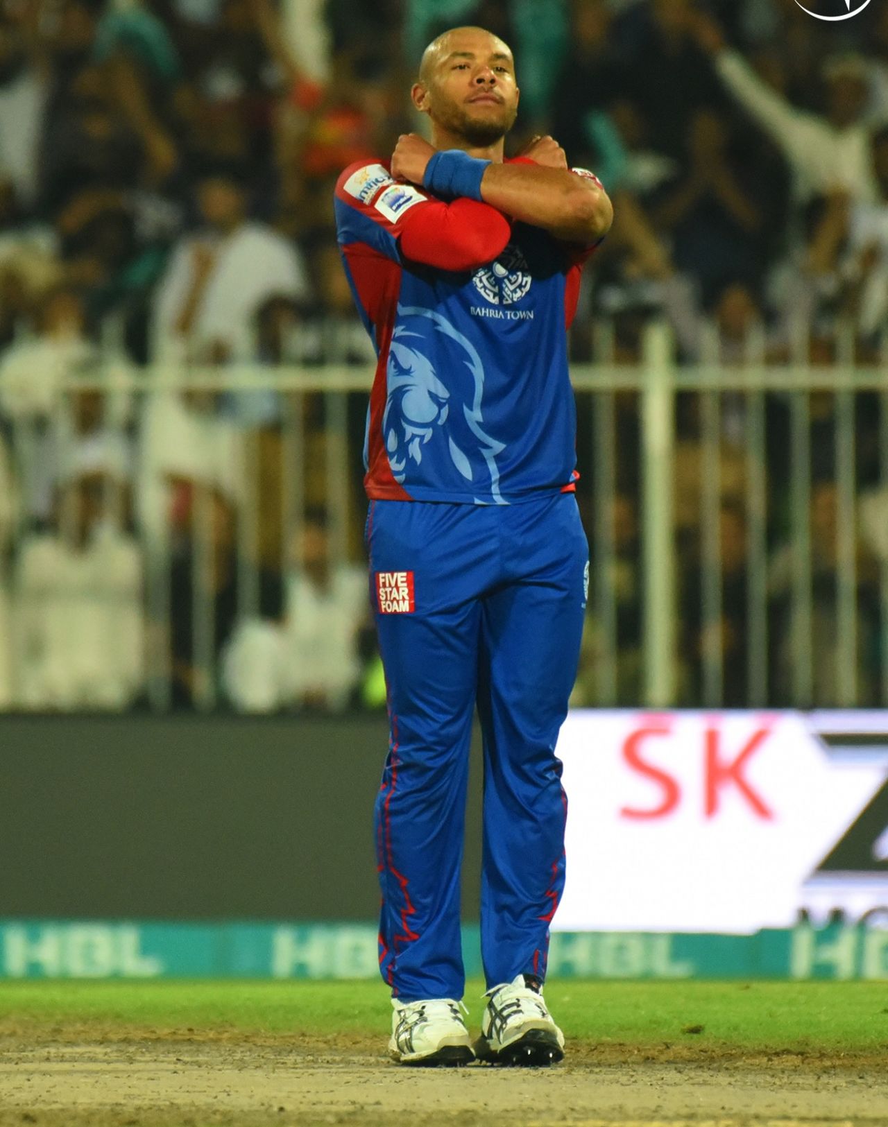Tymal Mills celebrates a wicket, Karachi Kings v Islamabad United, PSL, March 16, 2018