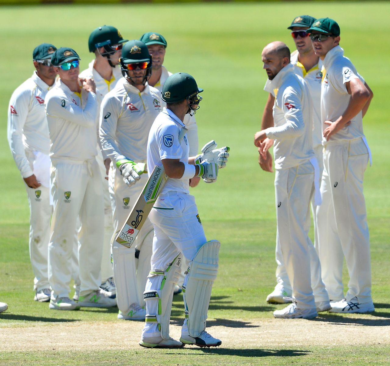 Nathan Lyon celebrates the wicket of Dean Elgar with his team-mates, South Africa v Australia, 2nd Test, Port Elizabeth, 4th day, March 12, 2018