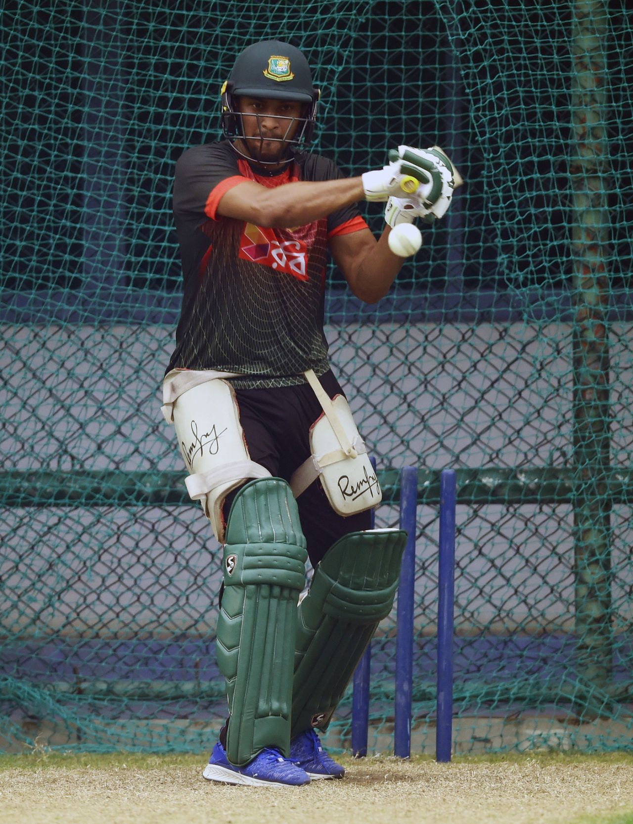 Shakib Al Hasan bats in the nets, Nidahas T20 Tri-series, Colombo March 17, 2018