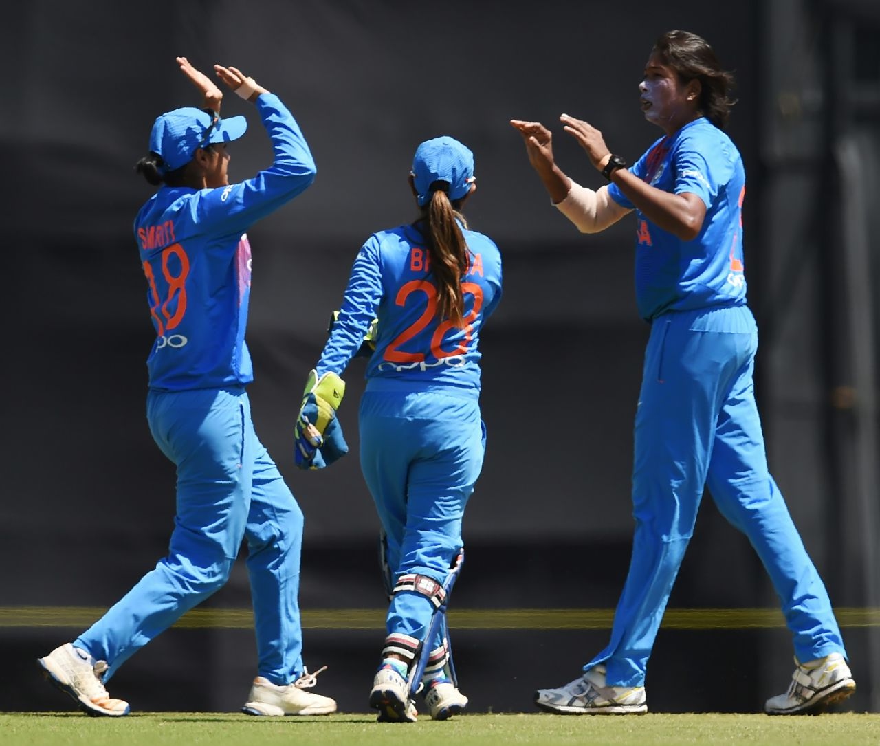 Jhulan Goswami dismissed Alyssa Healy in the first over, India v Australia, Tri-Nation Women's T20 Series, Mumbai, March 22, 2018 