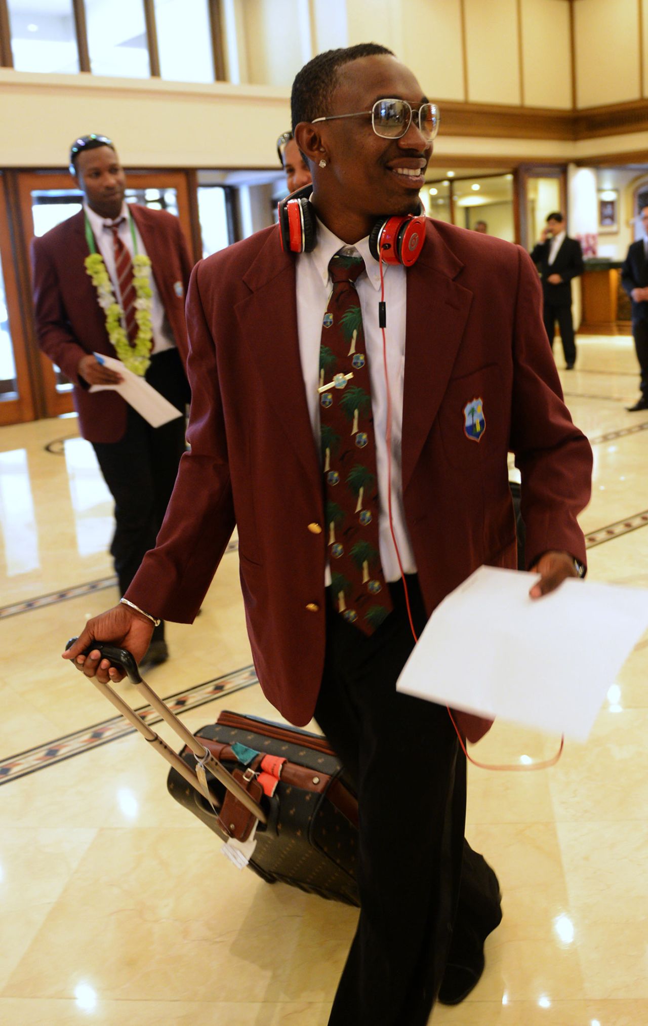 Dwayne Bravo arrives in Colombo for the World T20, September 11, 2012