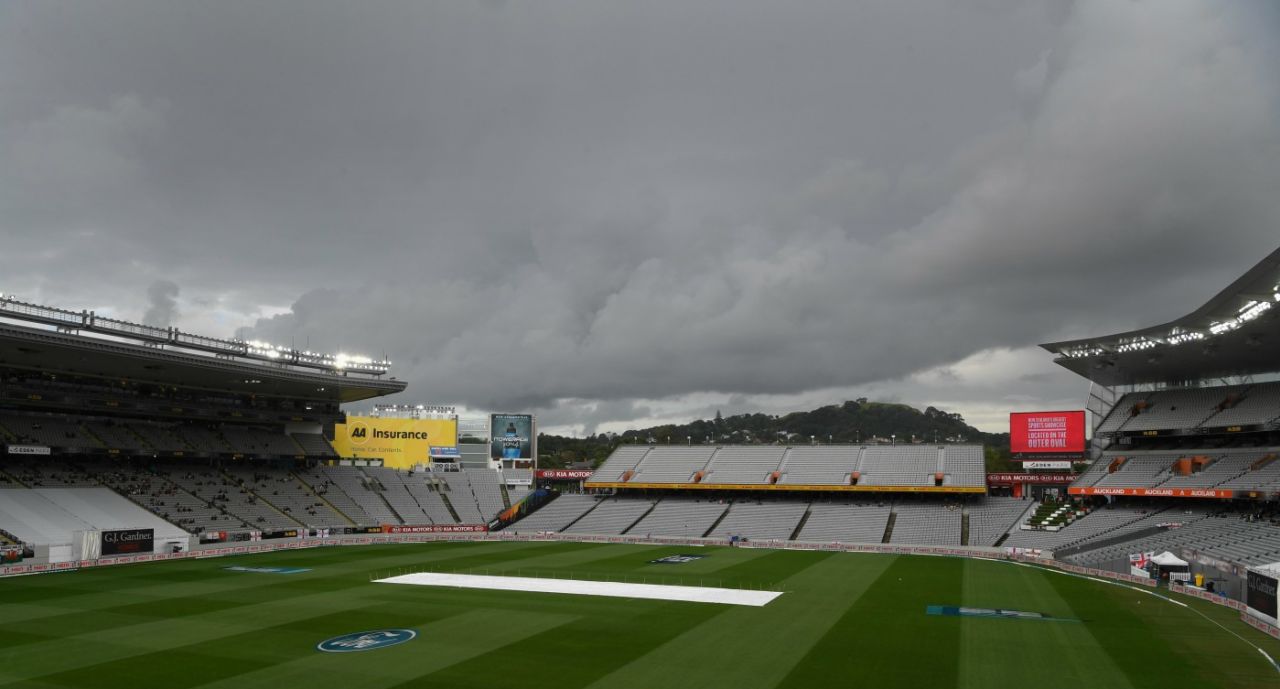 Dark clouds swirl around Eden Park, New Zealand v England, 1st Test, Auckland, 3rd day, March 24, 2018