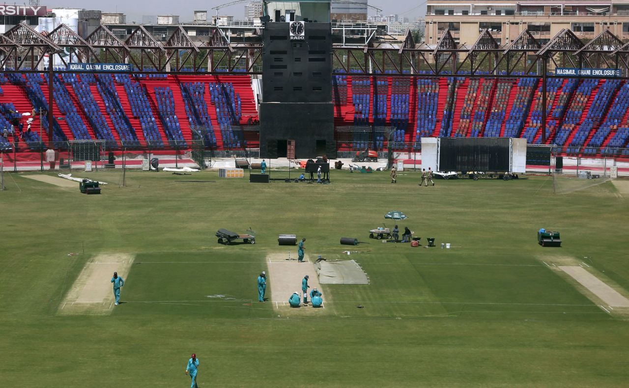 Pitch preparations ahead of the PSL final in Karachi, Pakistan Super League, March 24, 2018
