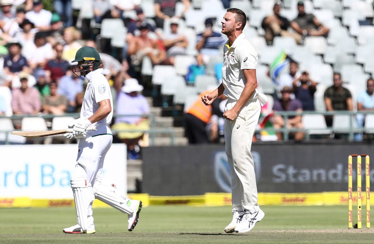 AB de Villiers was removed by Josh Hazlewood, South Africa v Australia, 3rd Test, Cape Town, 4th day, March 25, 2018
