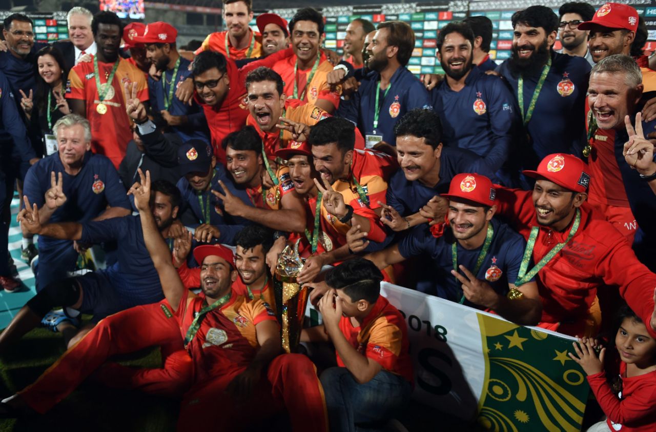 The Islamabad United team pose with the trophy, Peshawar Zalmi v Islamabad United, PSL final, March 25, 2018