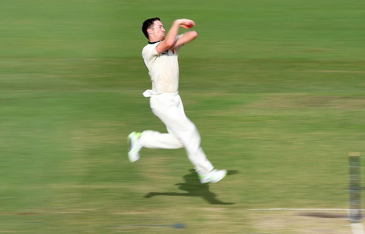 Tom Rogers sends one down, Queensland v Tasmania, Sheffield Shield final, 4th day, March 26, 2018