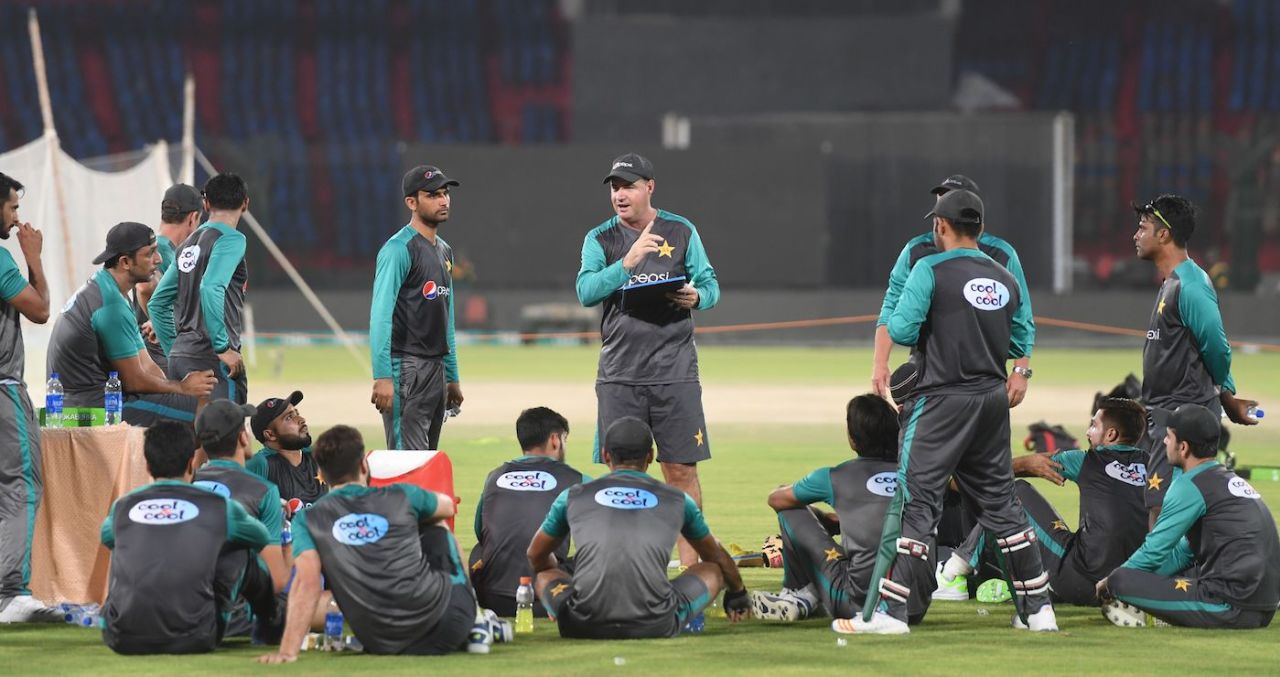 Pakistan coach Mickey Arthur speaks to his team ahead of the T20I series against West Indies, Karachi, March 29, 2018
