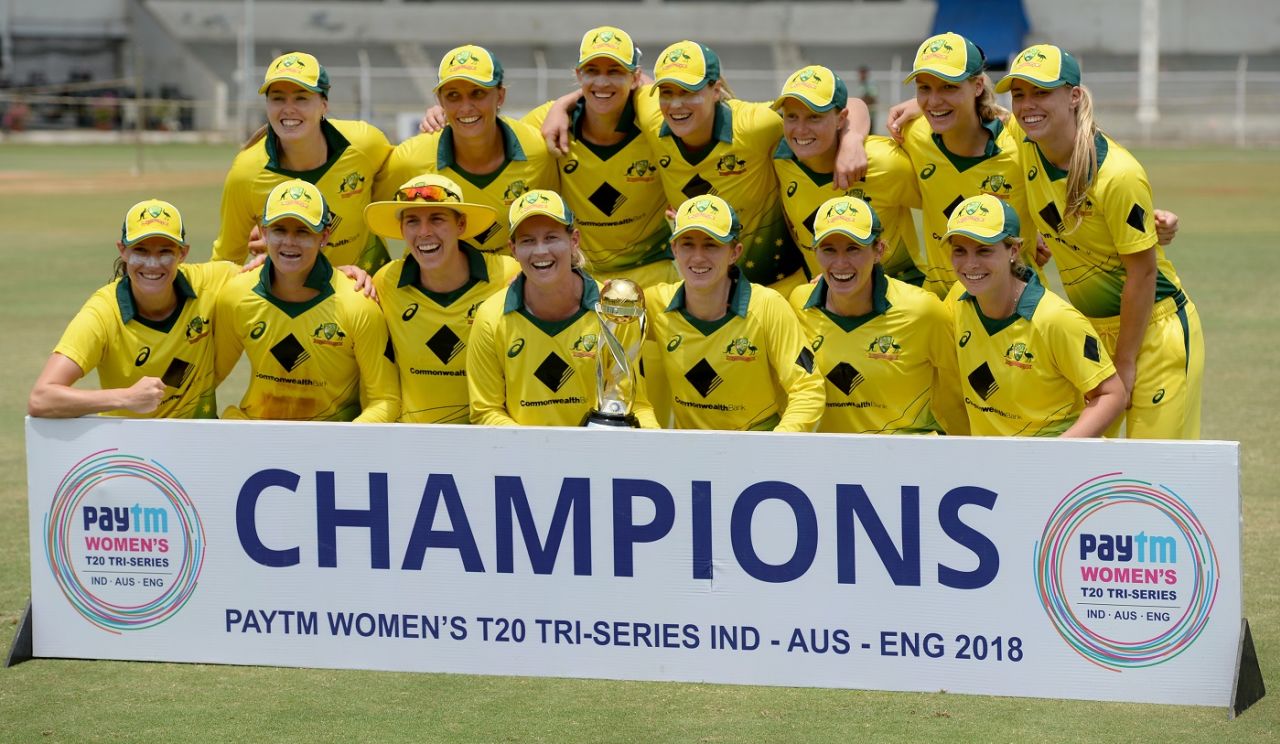 Australia pose with the trophy, Australia v England, Tri-Nation Women's T20 Series, final, Mumbai, March 31, 2018