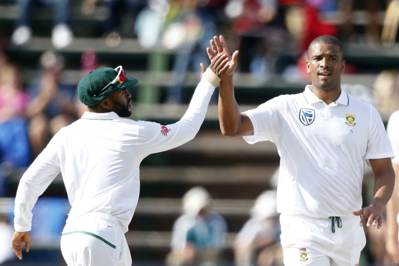 Vernon Philander celebrates the wicket of Matt Renshaw, South Africa v Australia, 4th Test, Johannesburg, 2nd day, March 31, 2018