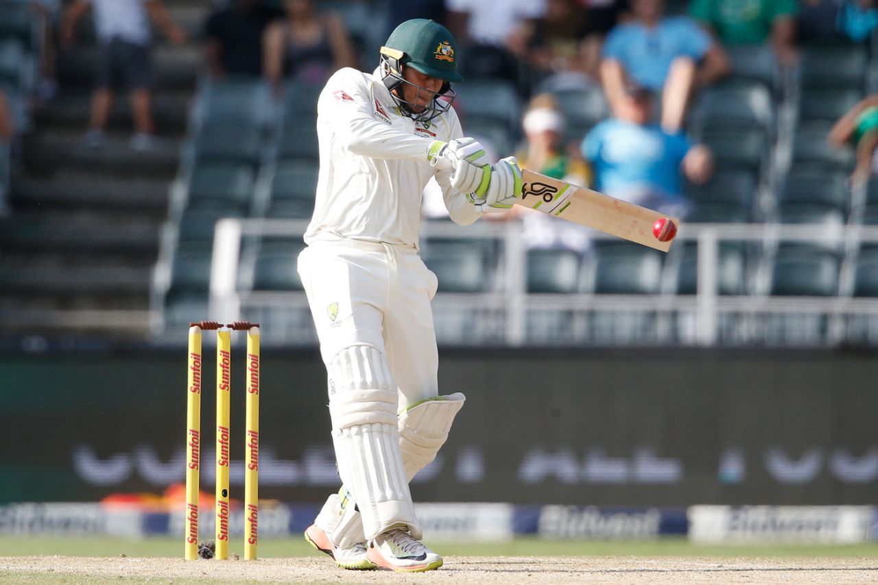Usman Khawaja gets behind a short one, South Africa v Australia, 4th Test, 2nd day, Johannesburg, March 31, 2018