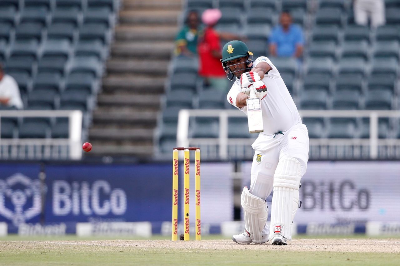 Vernon Philander helped take South Africa's lead past 600, South Africa v Australia, 4th Test, 4th day, Johannesburg, April 2, 2018