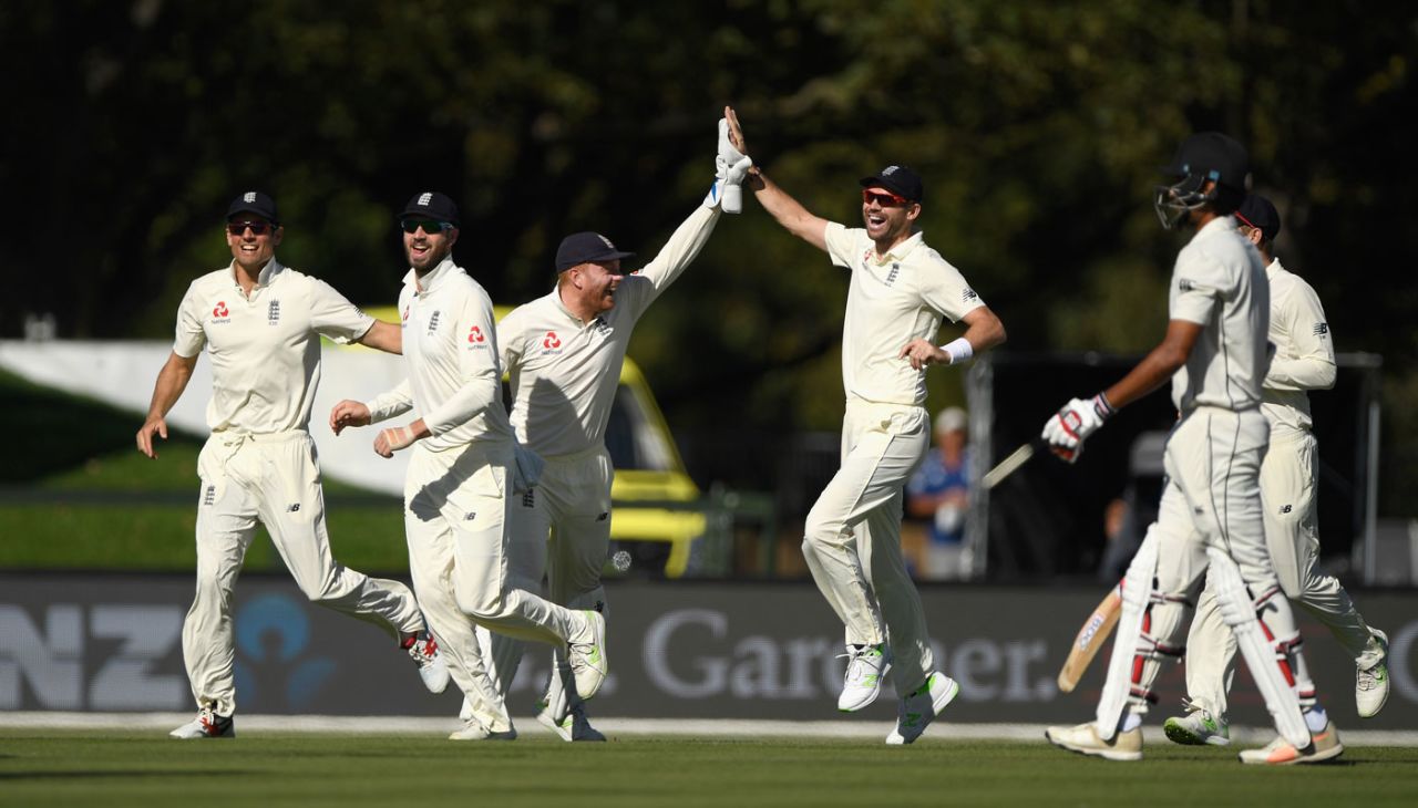 Jeet Raval hit the first ball of the day to midwicket, New Zealand v England, 2nd Test, Christchurch, 5th day, April 3, 2018