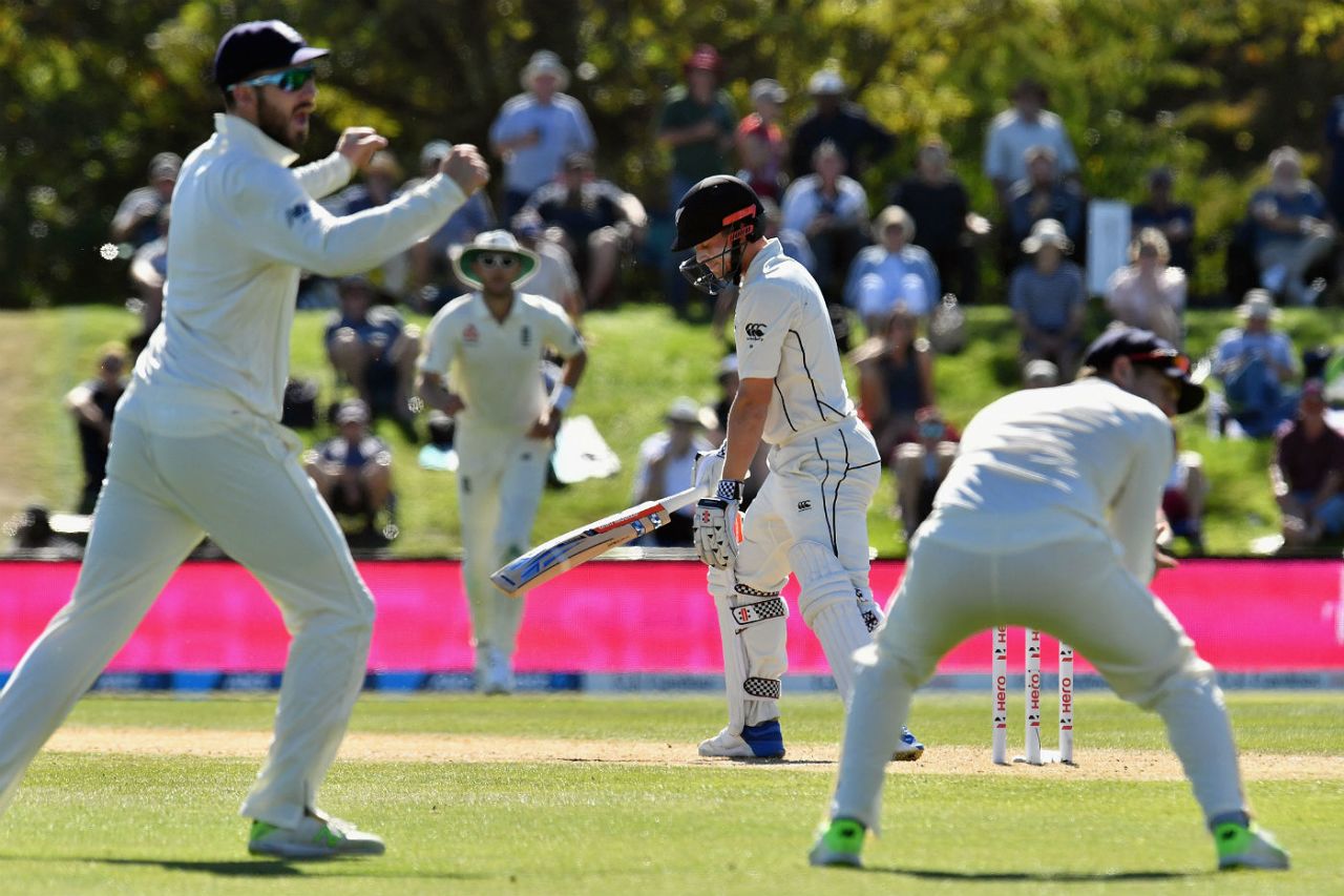Henry Nicholls was caught at first slip off James Anderson, New Zealand v England, 2nd Test, Christchurch, 5th day, April 3, 2018