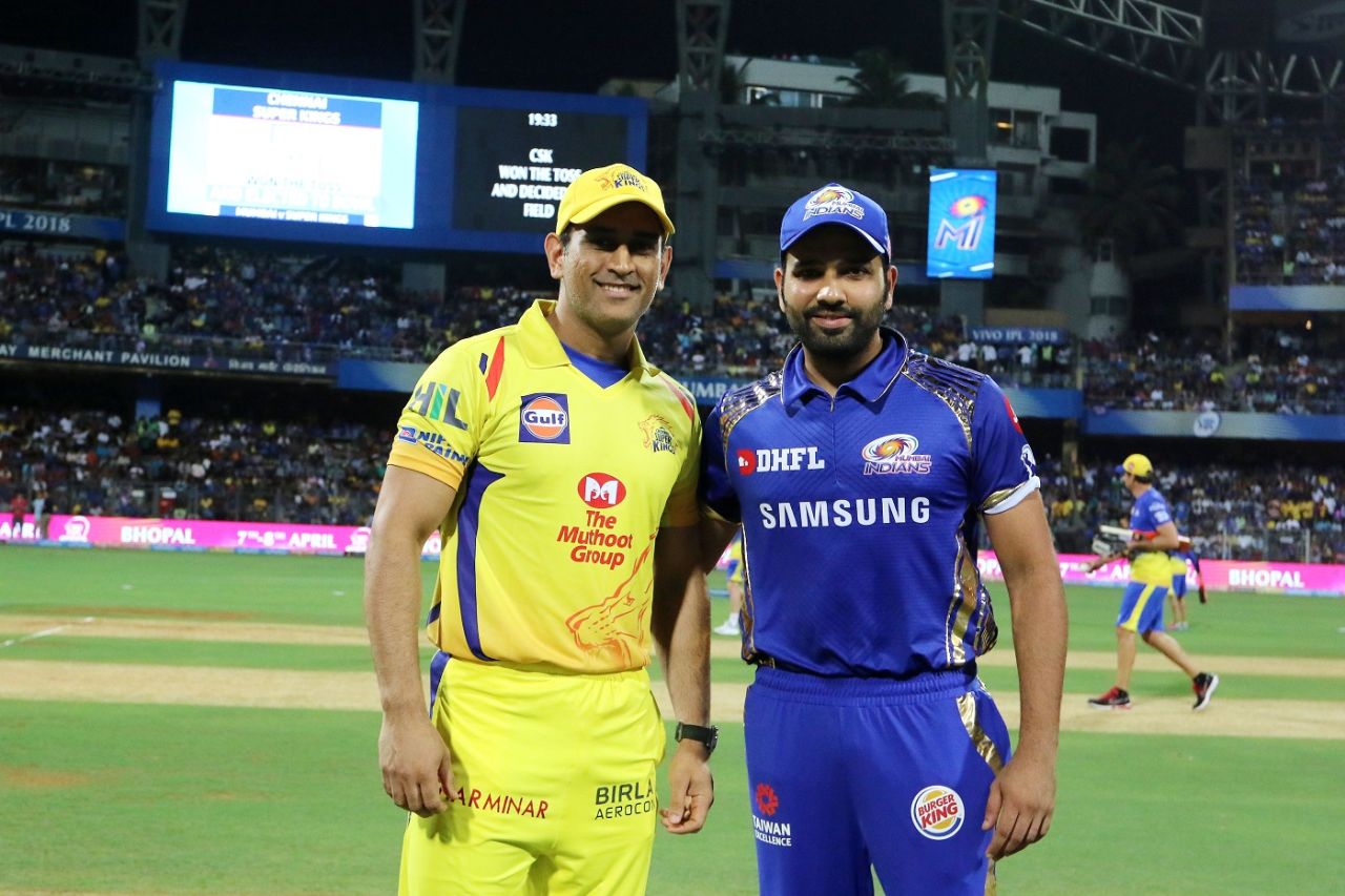 MS Dhoni, back in yellow colours, with Rohit Sharma at the toss, Mumbai Indians v Chennai Super Kings, IPL 2018, Mumbai, April 7, 2018