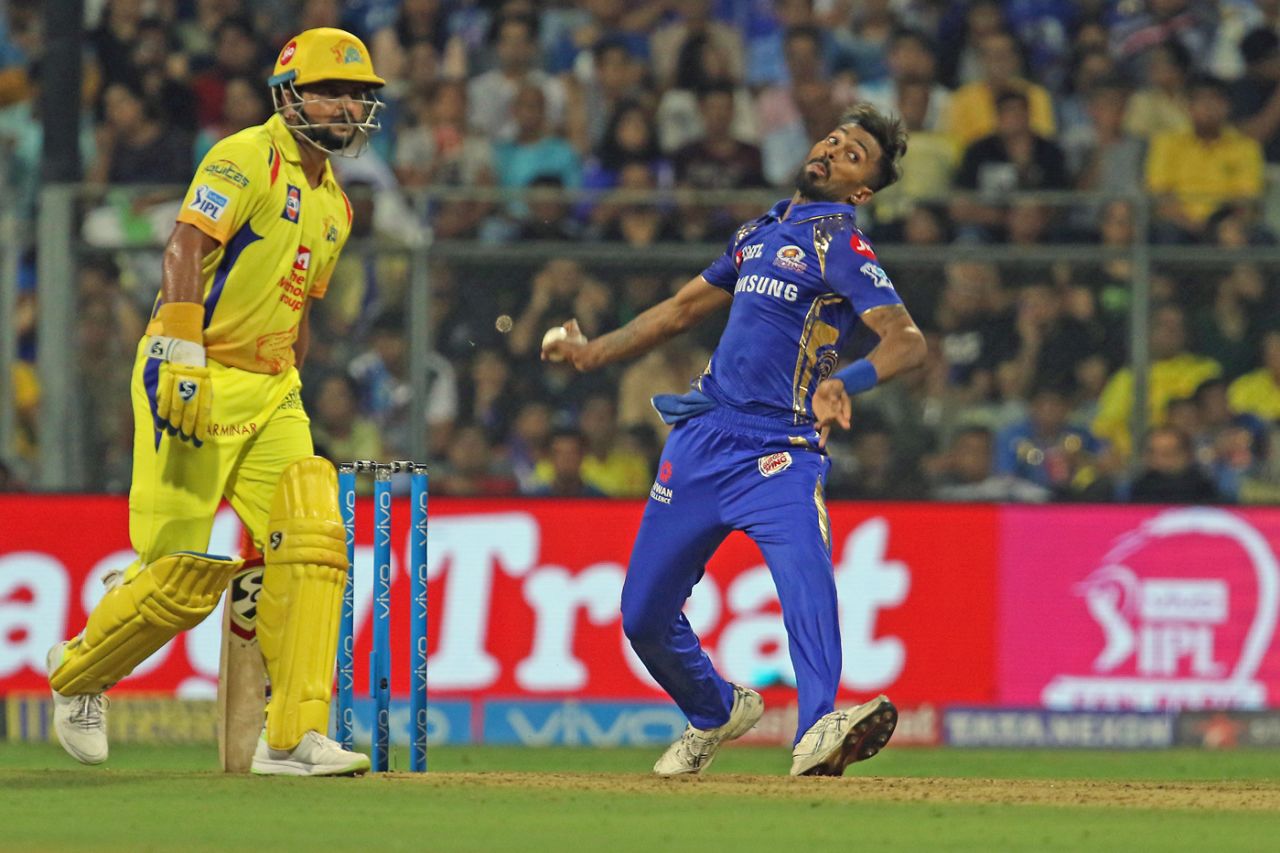 Hardik Pandya battled injury to come out and bowl, Mumbai Indians v Chennai Super Kings, IPL 2018, Mumbai, April 7, 2018
