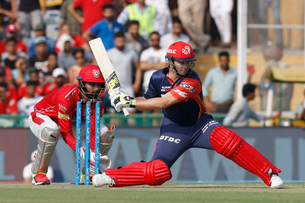 Colin Munro gets tangled as he attempts the switch-hit, Kings XI Punjab v Delhi Daredevils, IPL 2018, Mohali, April 8, 2018