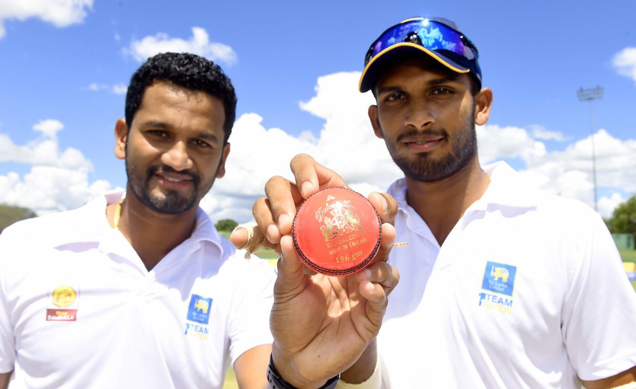 Captains Dimuth Karunaratne and Dasun Shanaka show the pink ball before the day-night match, Galle v Dambulla, Super Four Provincial Tournament 2018, Dambulla, April 8, 2018