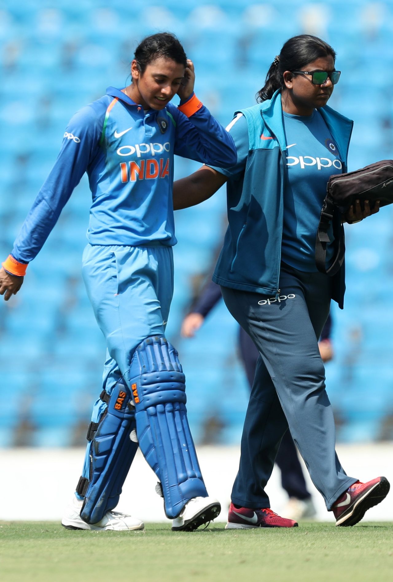 Smriti Mandhana posted a 67-ball 53 before retiring hurt, India v England, 3rd ODI, Nagpur, April 12, 2018 