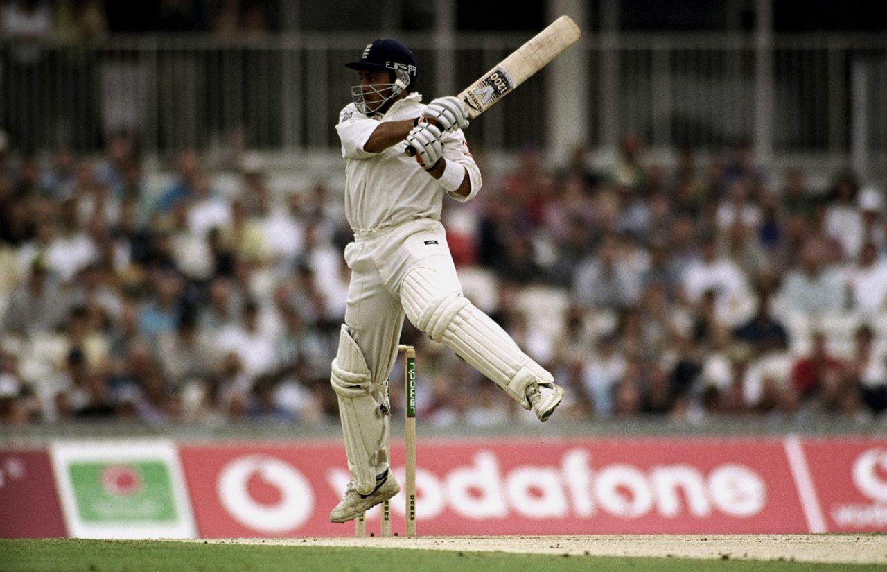 Mark Ramprakash cuts on his way to a century, England v Australia, 5th Test, The Oval, 4th day, August 26, 2001