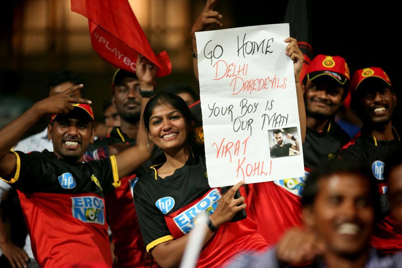 A few Virat Kohli fans in the M. Chinnaswamy stands had a message for Delhi Daredevils, Royal Challengers Bangalore v Delhi Daredevils, IPL 2018, Bengaluru, April 21, 2018