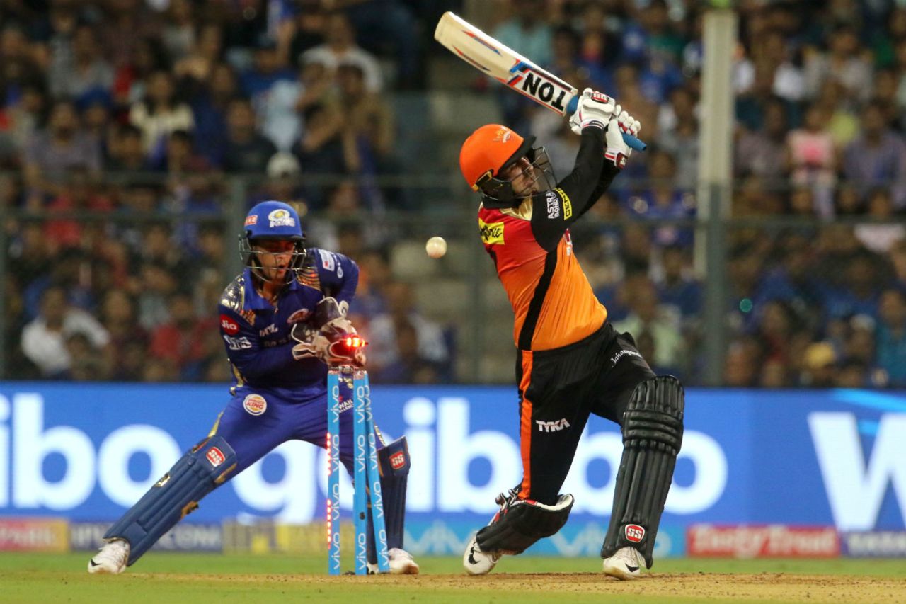 Mohammad Nabi's first outing this season was brief, Mumbai Indians v Sunrisers Hyderabad, IPL, April 24, 2018