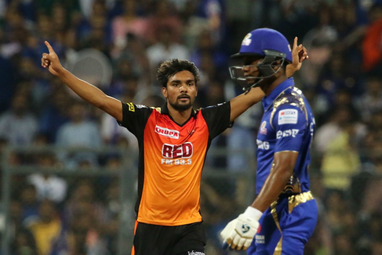 Sandeep Sharma hooped and swung around the new ball, Mumbai Indians v Sunrisers Hyderabad, IPL, April 24, 2018