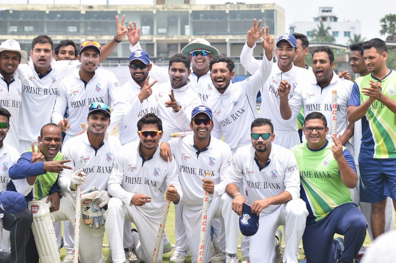 South Zone celebrate winning their third BCL title, North Zone v South Zone, Bangladesh Cricket League, 3rd day, Khulna, April 26, 2018