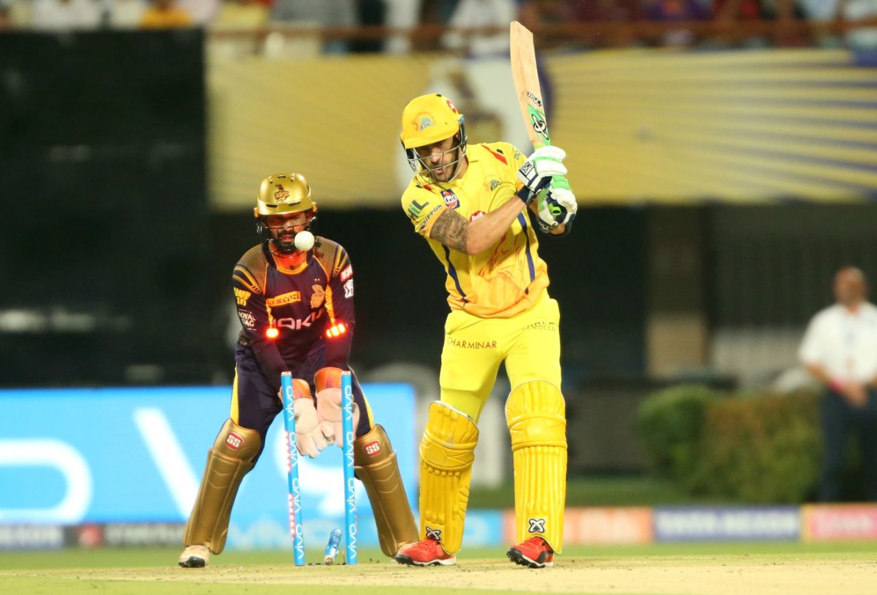 Faf du Plessis loses his middle stump, Kolkata Knight Riders v Chennai Super Kings, IPL 2018, Kolkata