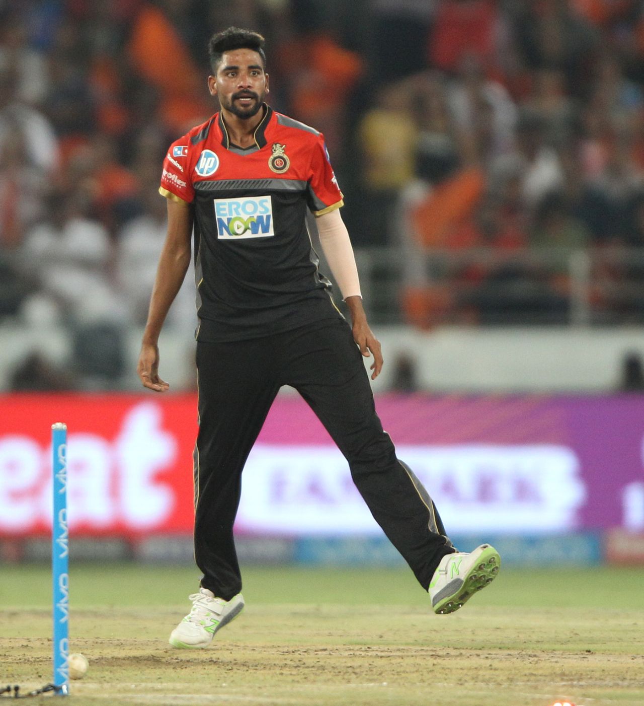 Mohammed Siraj reacts after dismantling the stumps, Sunrisers Hyderabad v Royal Challengers Bangalore, Hyderabad, IPL 2018, May 7, 2018