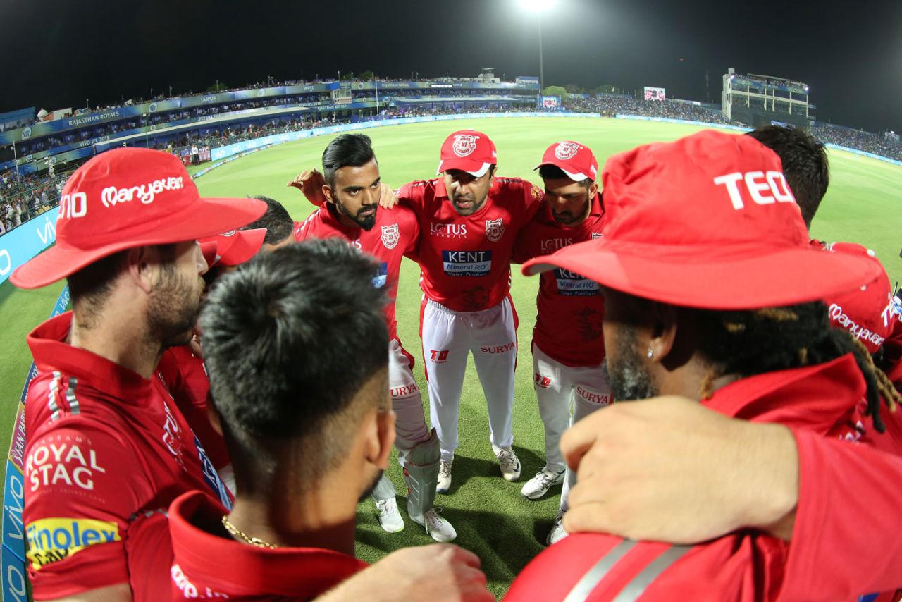 Kings XI Punjab in a huddle, Rajasthan Royals v Kings XI Punjab, IPL 2018, Jaipur, May 8, 2018