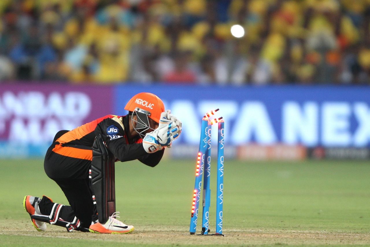 Shreevats Goswami completes a run out, Chennai Super Kings v Sunrisers Hyderabad, IPL 2018, Pune, May 13, 2018