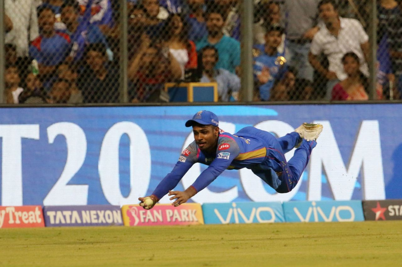 Sanju Samson dives full stretch for a one-handed stunner, Mumbai Indians v Rajasthan Royals, IPL, Mumbai, May 13, 2018