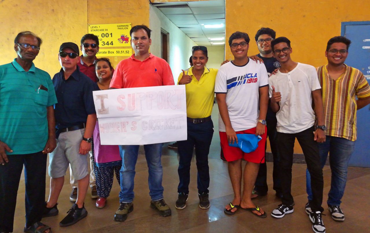 Danielle Wyatt's father Steve joins the Rodrigueses, the Mandhanas, and Deepti Sharma's brother (centre, with poster), Supernovas v Trailblazers, Mumbai, May 22, 2018