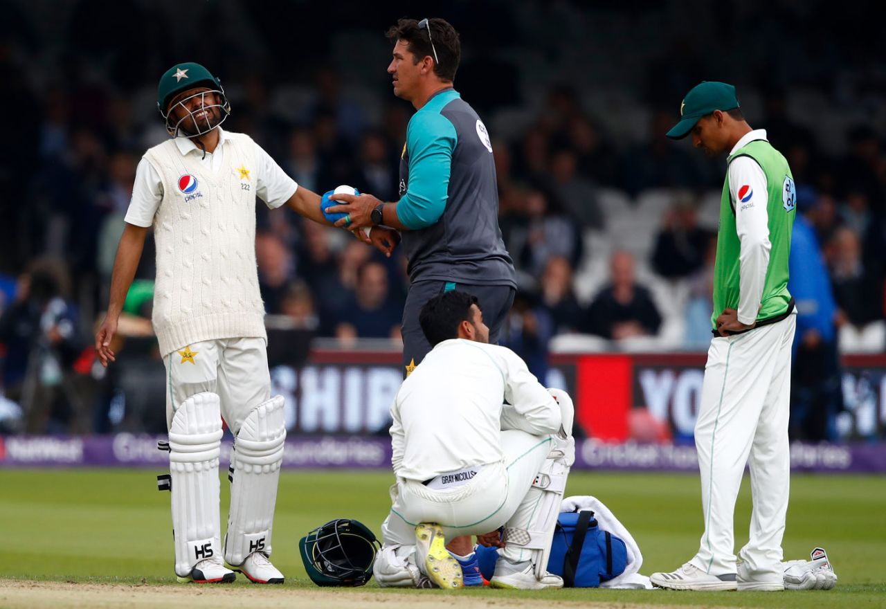 Babar Azam had to retire hurt after taking a blow on the forearm, England v Pakistan, 1st Test, Lord's, 2nd day, May 25, 2018