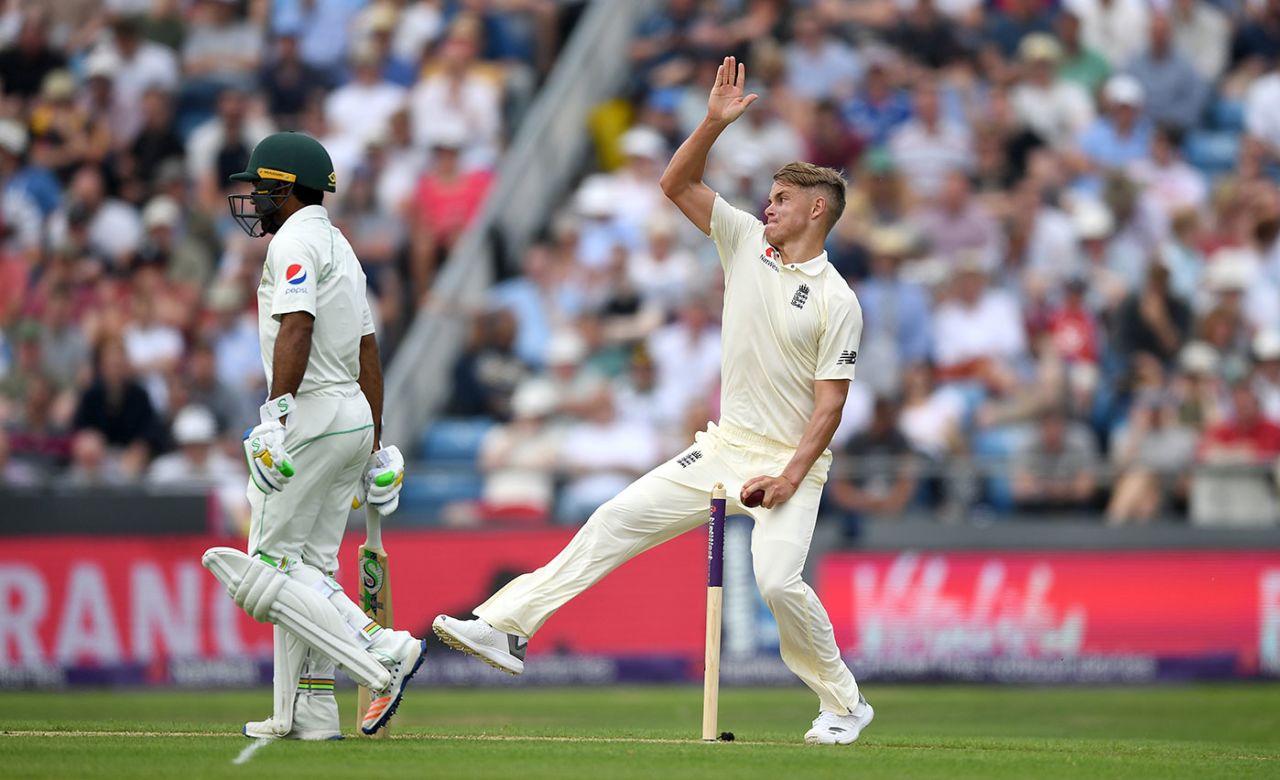 Sam Curran runs in to bowl for the first time in Test cricket, England v Pakistan, 2nd Test, Headingley, June 1, 2018