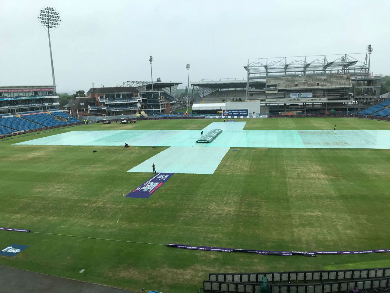 Rain delayed the start of the second day at Headingley, England v Pakistan, 2nd Test, Headingley, June 2, 2018