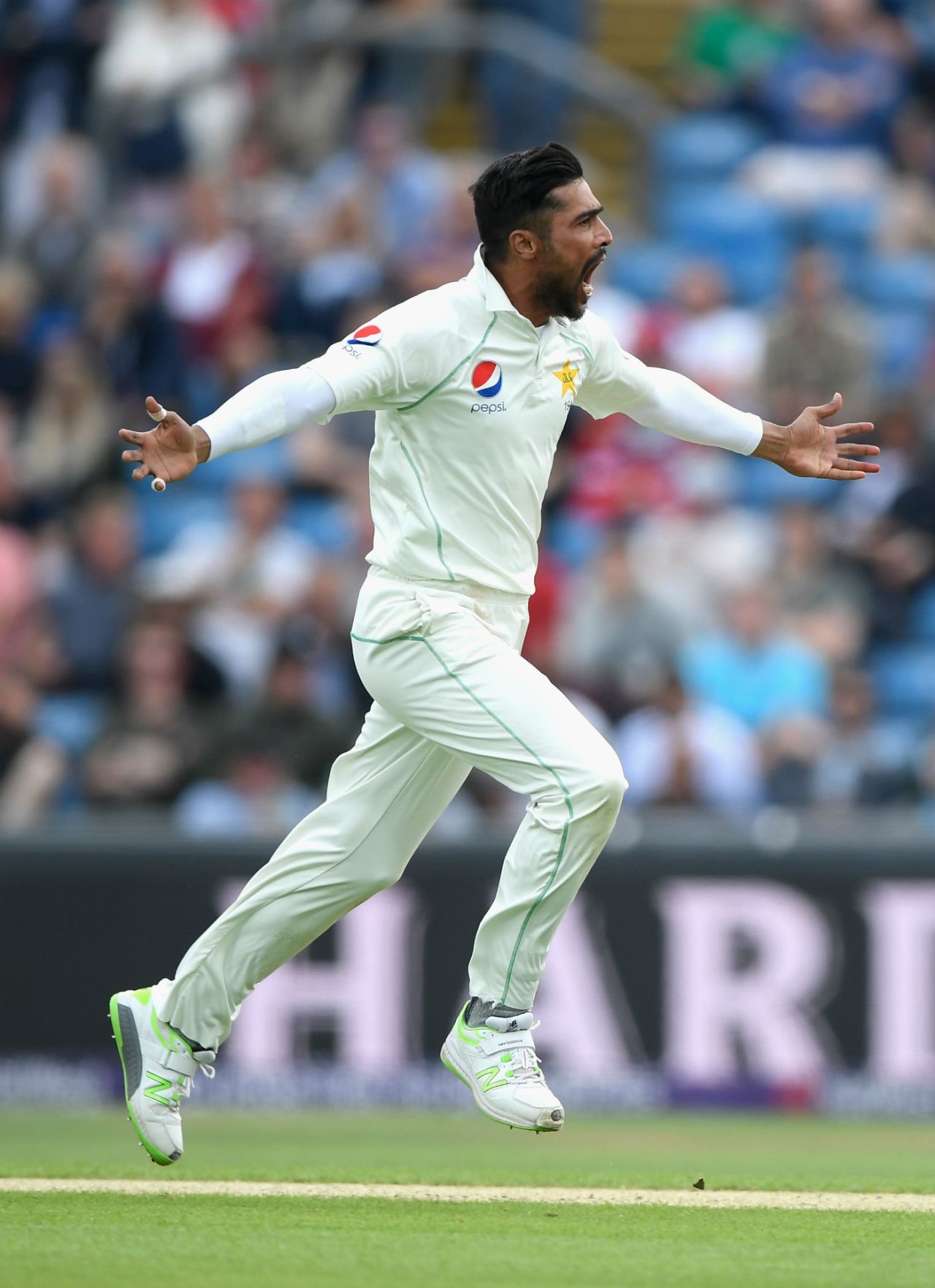 Mohammad Amir dismissed Dawid Malan straight after tea, England v Pakistan, 2nd Test, Headingley, June 2, 2018