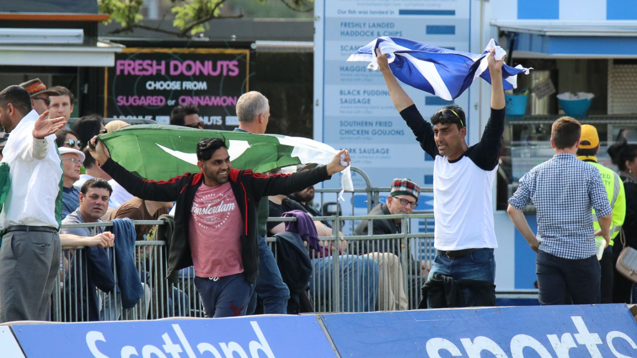 Dueling flags: Pakistan and Scotland found equal support at the Grange, Scotland v Pakistan, 1st T20I, Edinburgh, June 12, 2018