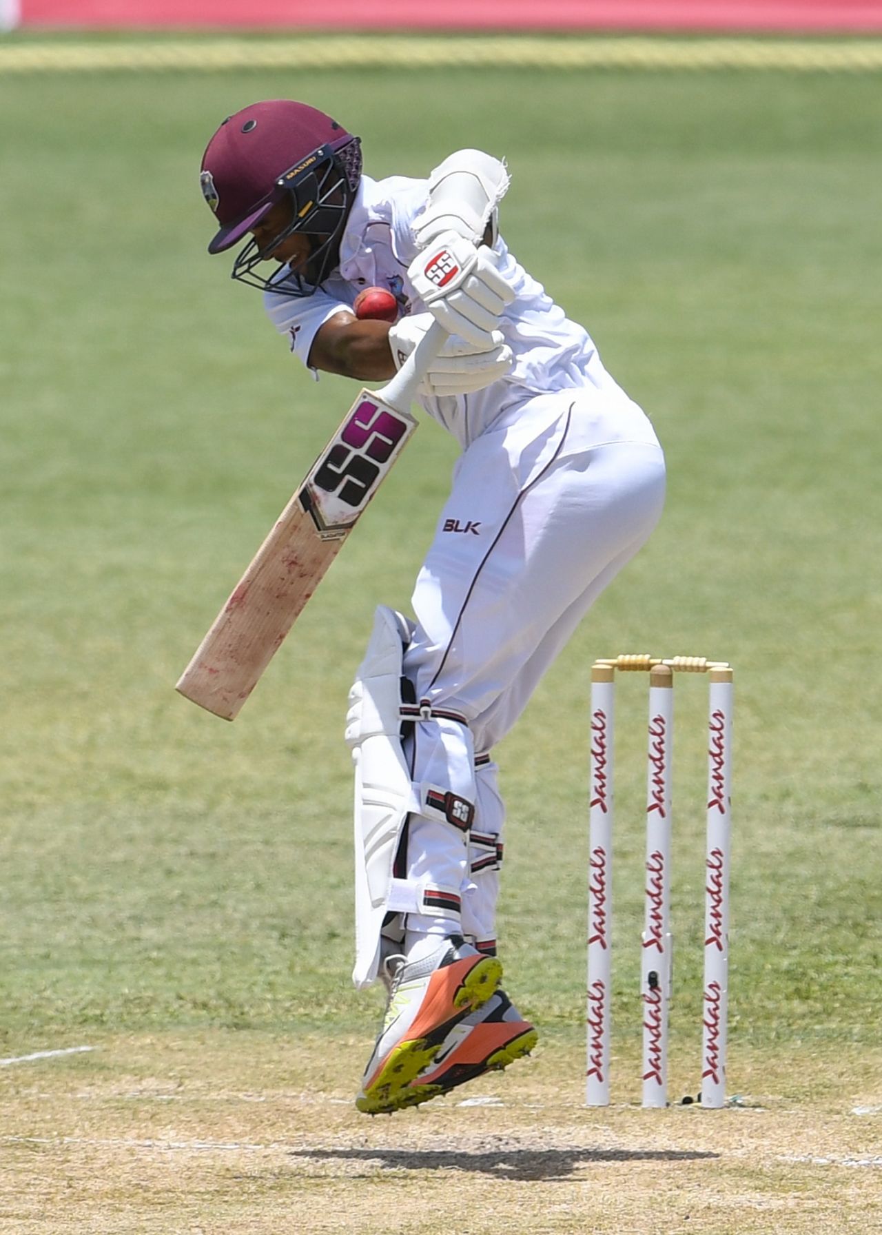 Shai Hope takes a hit from a bouncer, West Indies v Sri Lanka, 2nd Test, Gros Islet, 3rd day, June 16, 2018
