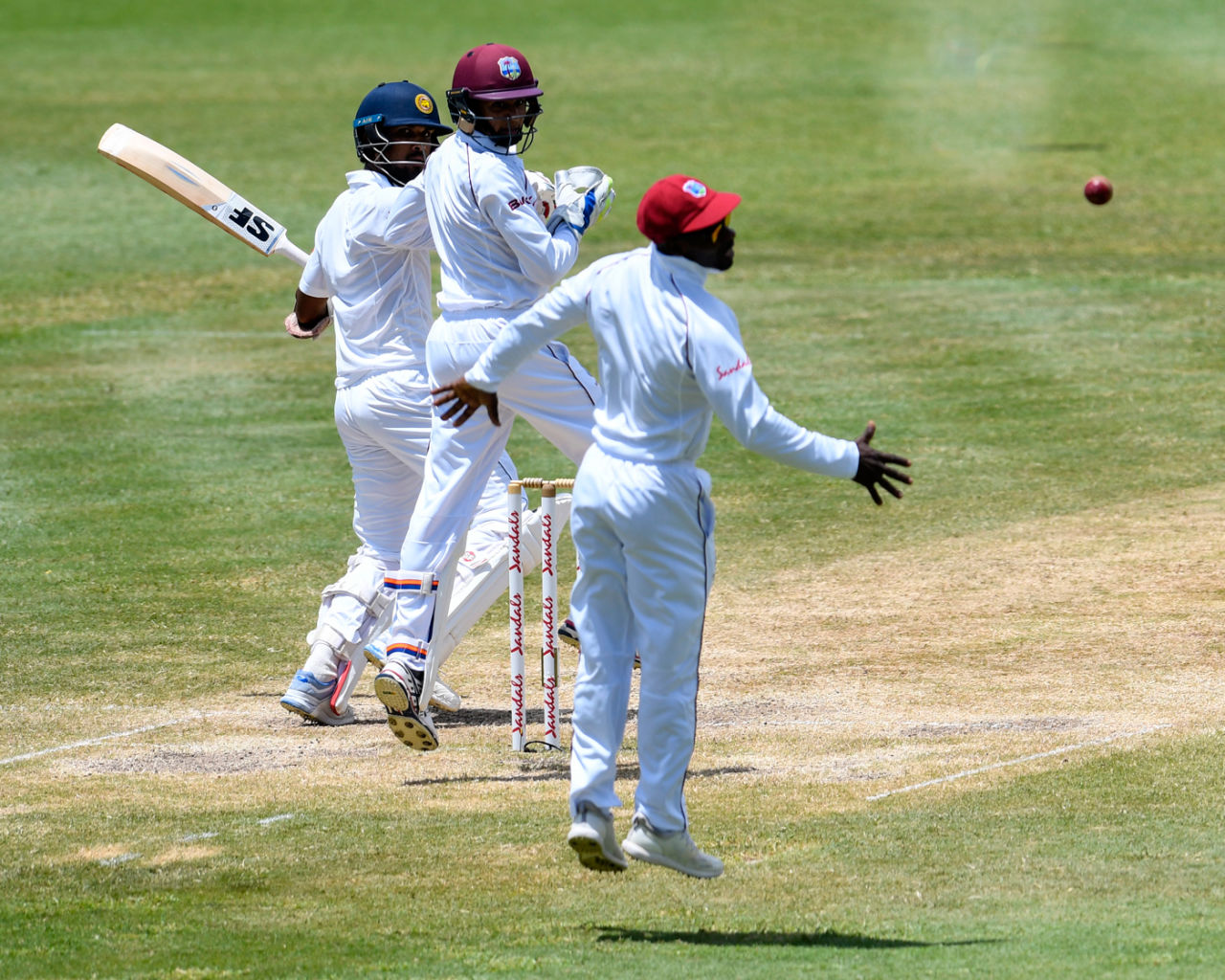Dinesh Chandimal edges Devendra Bishoo wide of Devon Smith at slip, West Indies v Sri Lanka, 2nd Test, St Lucia, 4th day, June 17, 2018