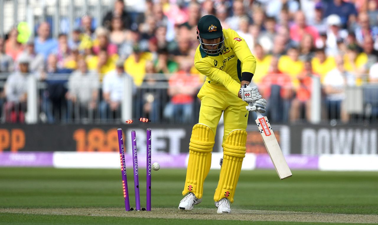 Marcus Stoinis was bowled by Mark Wood, England v Australia, 4th ODI, Chester-le-Street, June 21, 2018