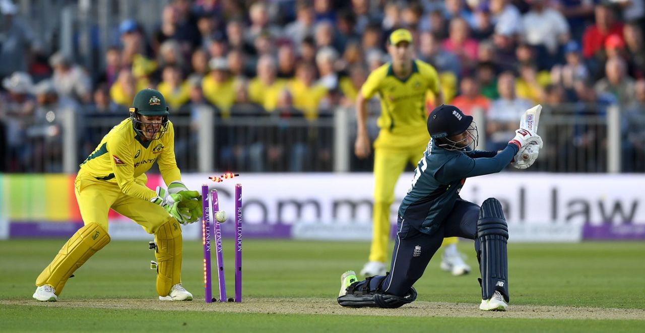 Joe Root missed a sweep and was bowled, England v Australia, 4th ODI, Chester-le-Street, June 21, 2018