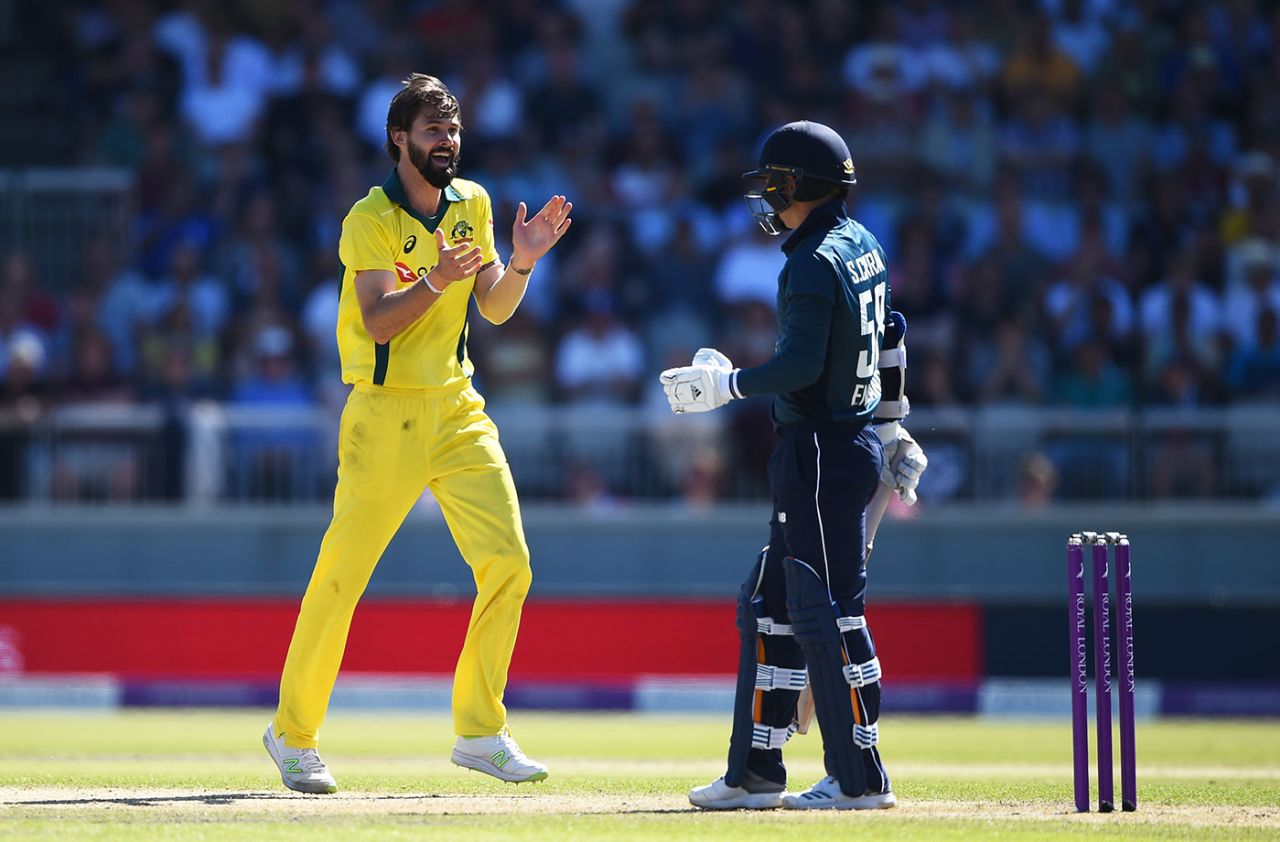 Kane Richardson ended Sam Curran's first ODI innings, England v Australia, 5th ODI, Old Trafford, June 24, 2018