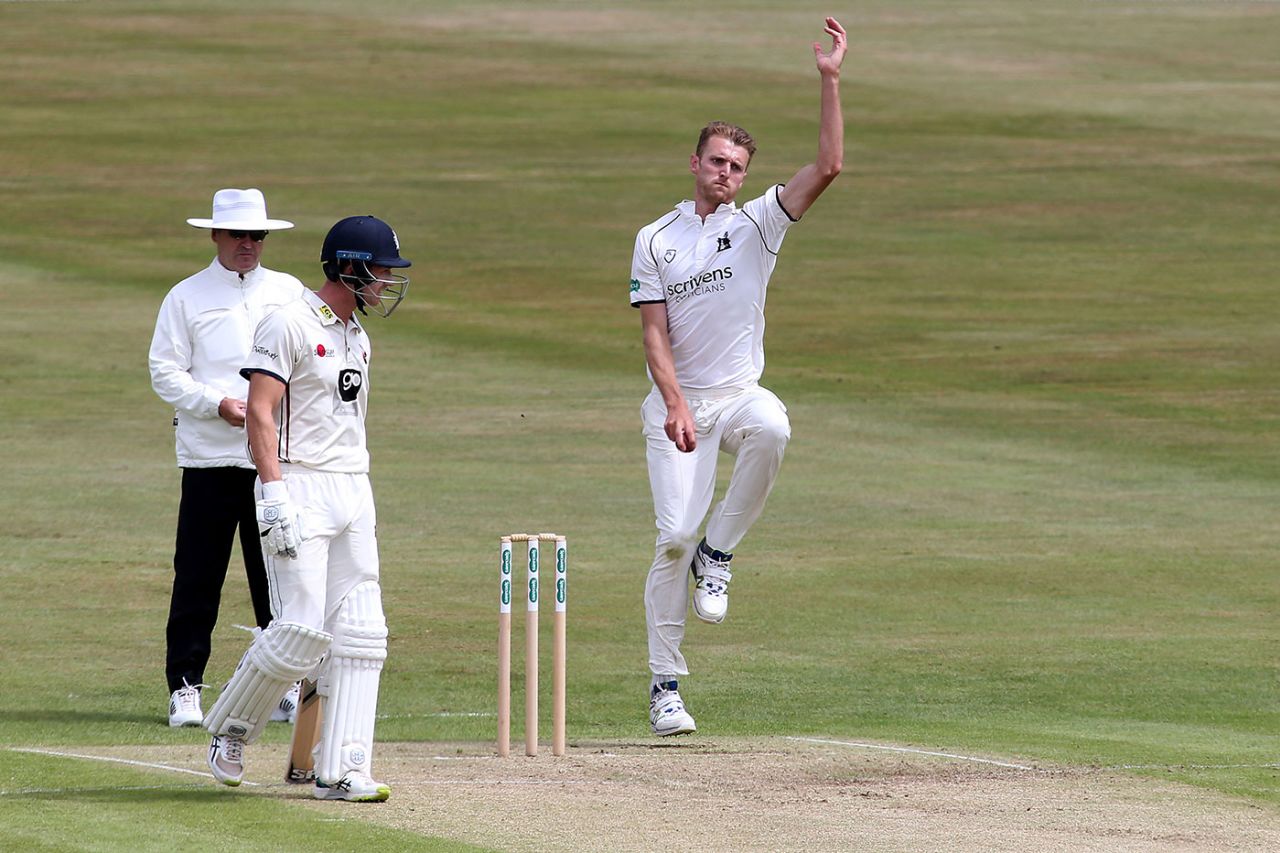 Oliver Hannon-Dalby helped Warwickshire chip away, Kent v Warwickshire, Specsavers Championship, Division Two, Tunbridge Wells, June 20, 2018